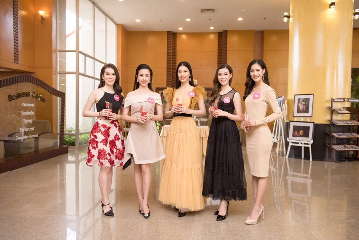 Thí sinh Hoa hậu Việt Nam 2018 diện đầm cocktail