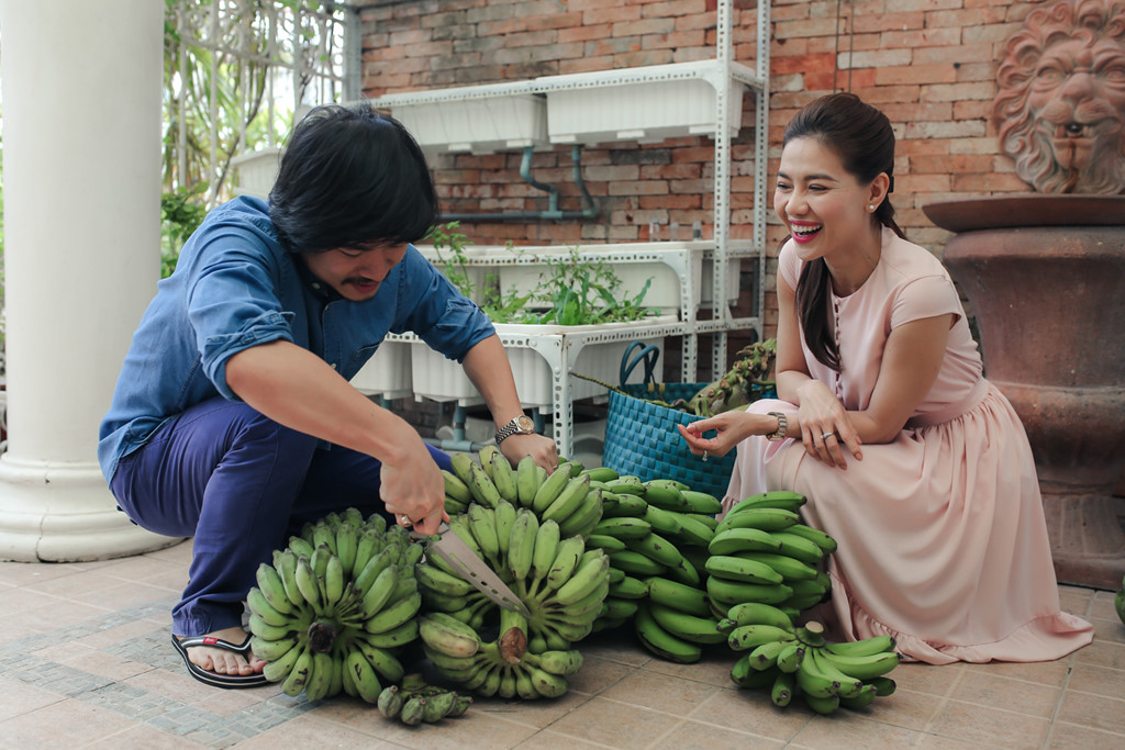 Nụ cười hạnh phúc của doanh nhân Phạm Kim Dung và chồng