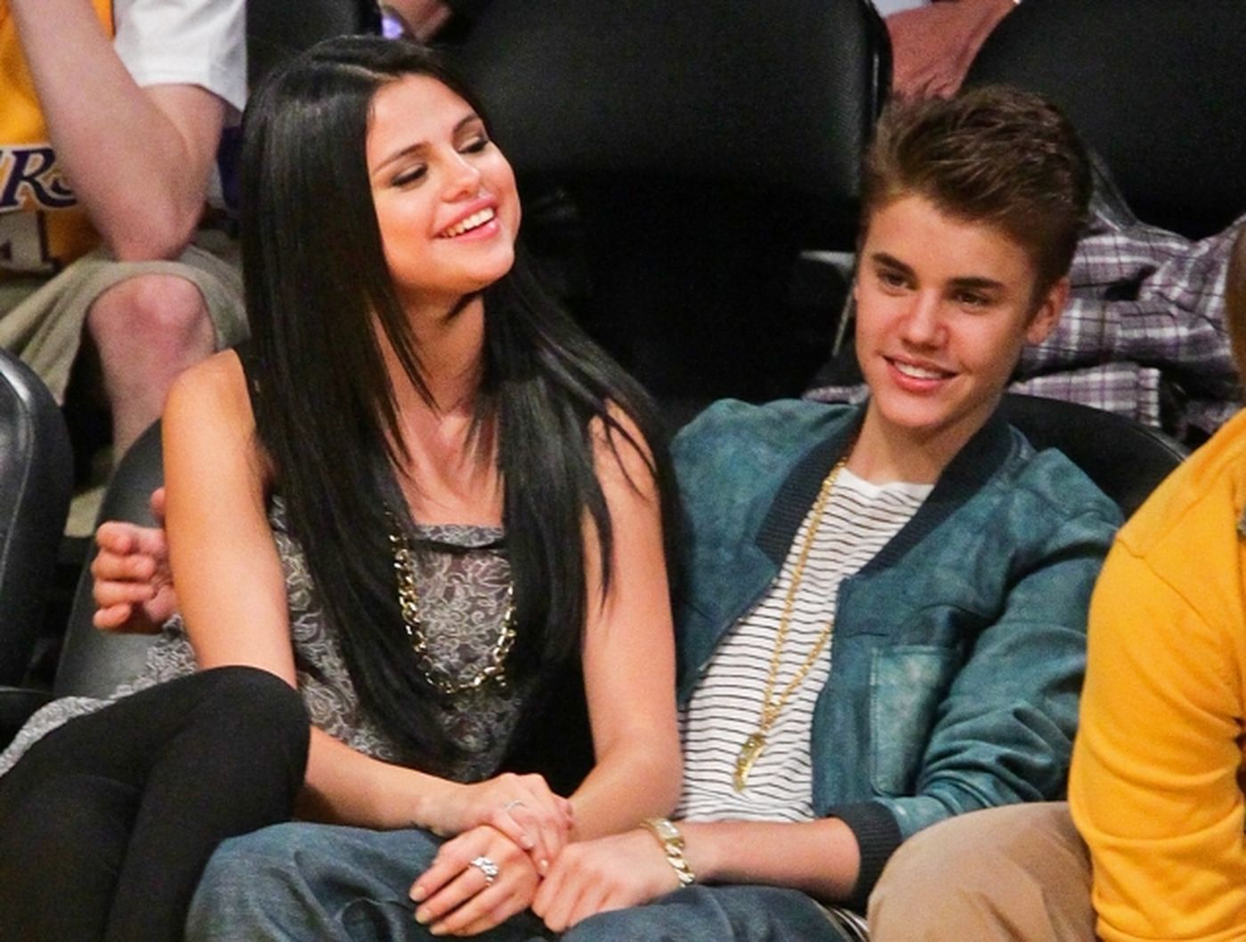 Justin và Selena tháng 04/2012