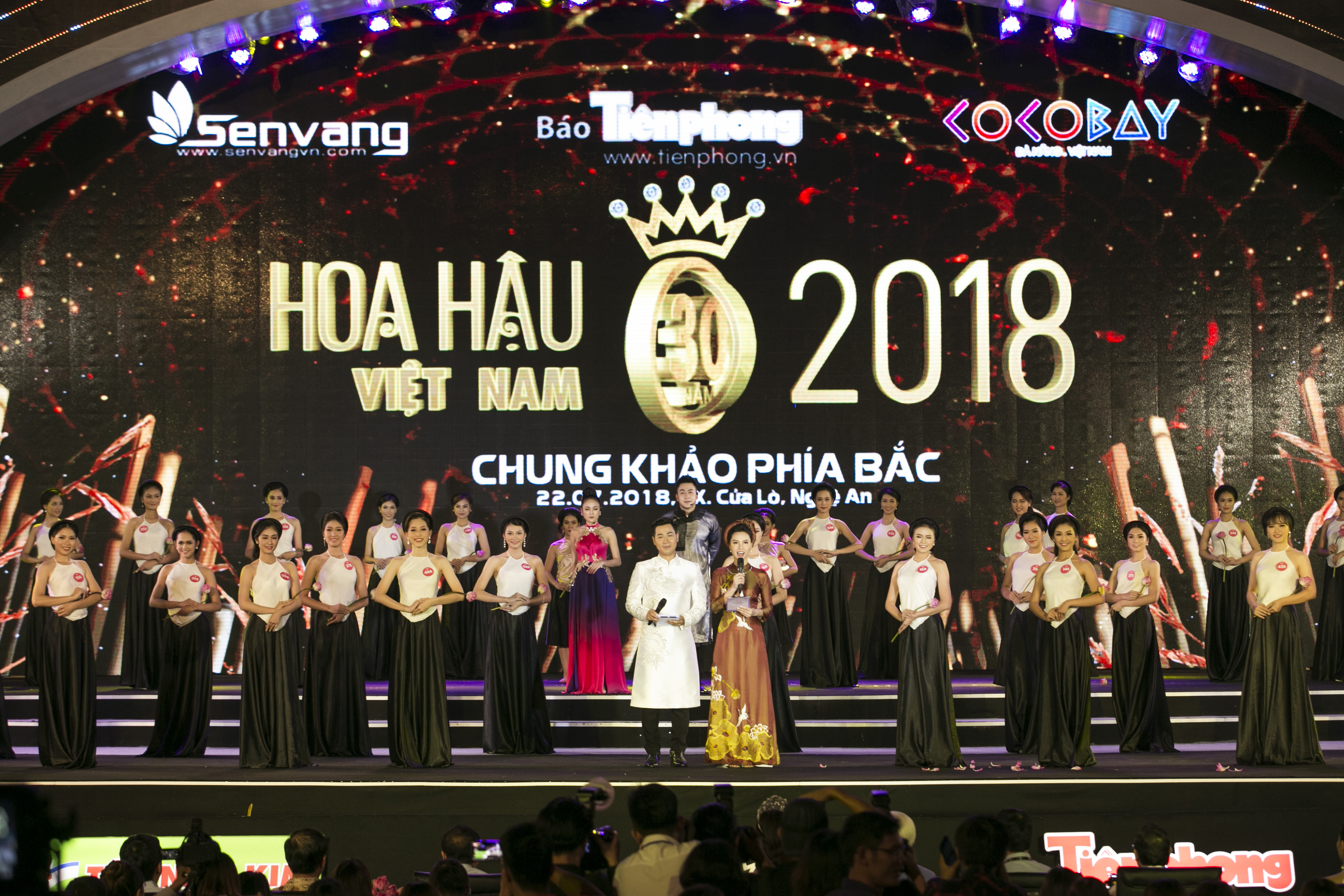 Đêm Chung khảo phía Bắc Hoa hậu Việt Nam 2018 – Nhan sắc đã tỏa sáng giữa biển trời xứ Nghệ