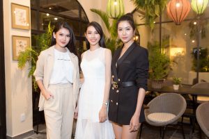Nguyễn Thúc Thùy Tiên học hỏi kinh nghiệm “đàn chị” trước ngày lên đường tham dự Miss International 2018