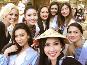 Chào khán giả bằng 6 thứ tiếng, Thùy Tiên gây bất ngờ với khả năng ngoại ngữ của mình tại Miss Internation 2018