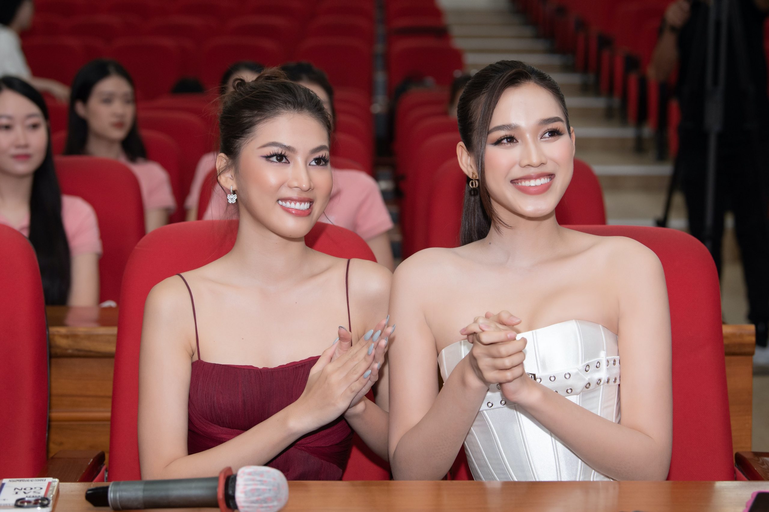 Đỗ Hà, Ngọc Thảo bất ngờ xuất hiện tại phòng tập, training kỹ năng cho các thí sinh Hoa hậu Việt Nam 2022