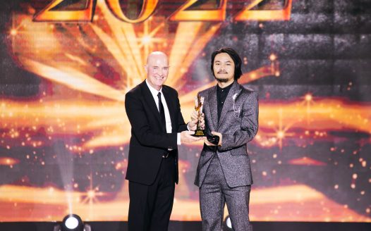 <strong>FASHION DIRECTOR OF THE YEAR TẠI STAR AWARDS 2022 VINH DANH ĐẠO DIỄN HOÀNG NHẬT NAM</strong>