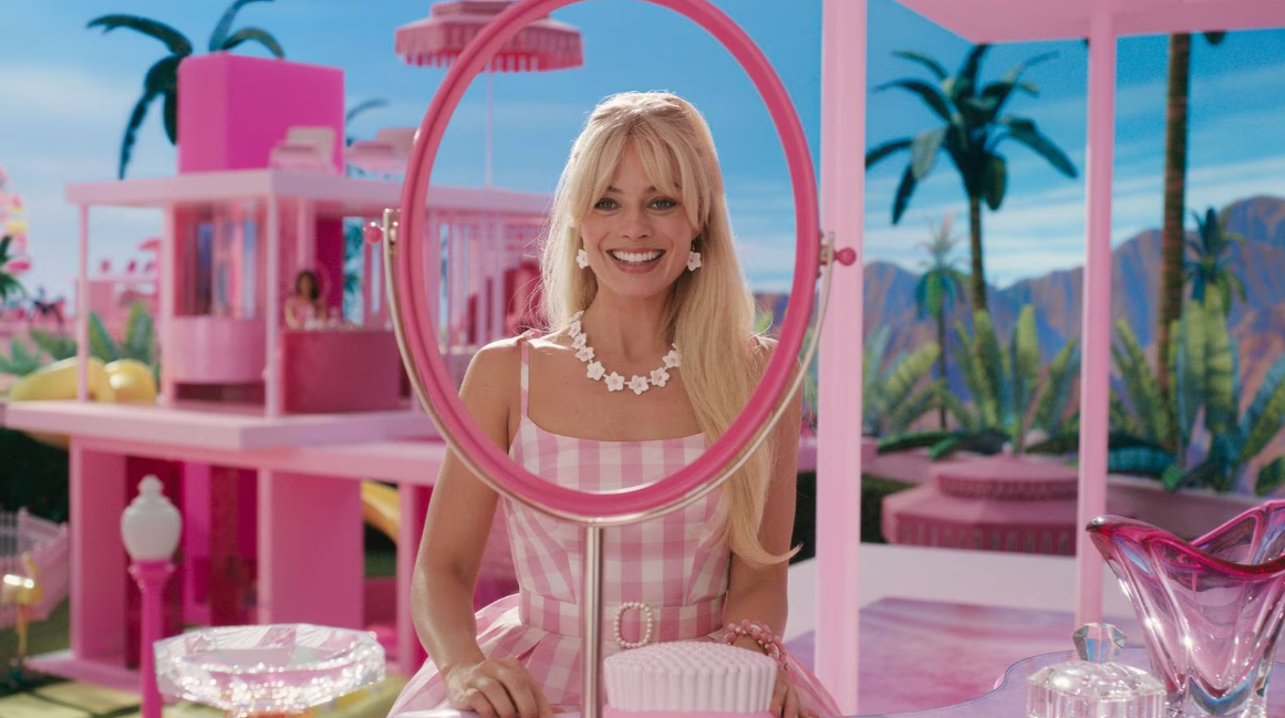 Barbiecore dẫn đầu xu hướng làm đẹp của thế hệ GenZ
