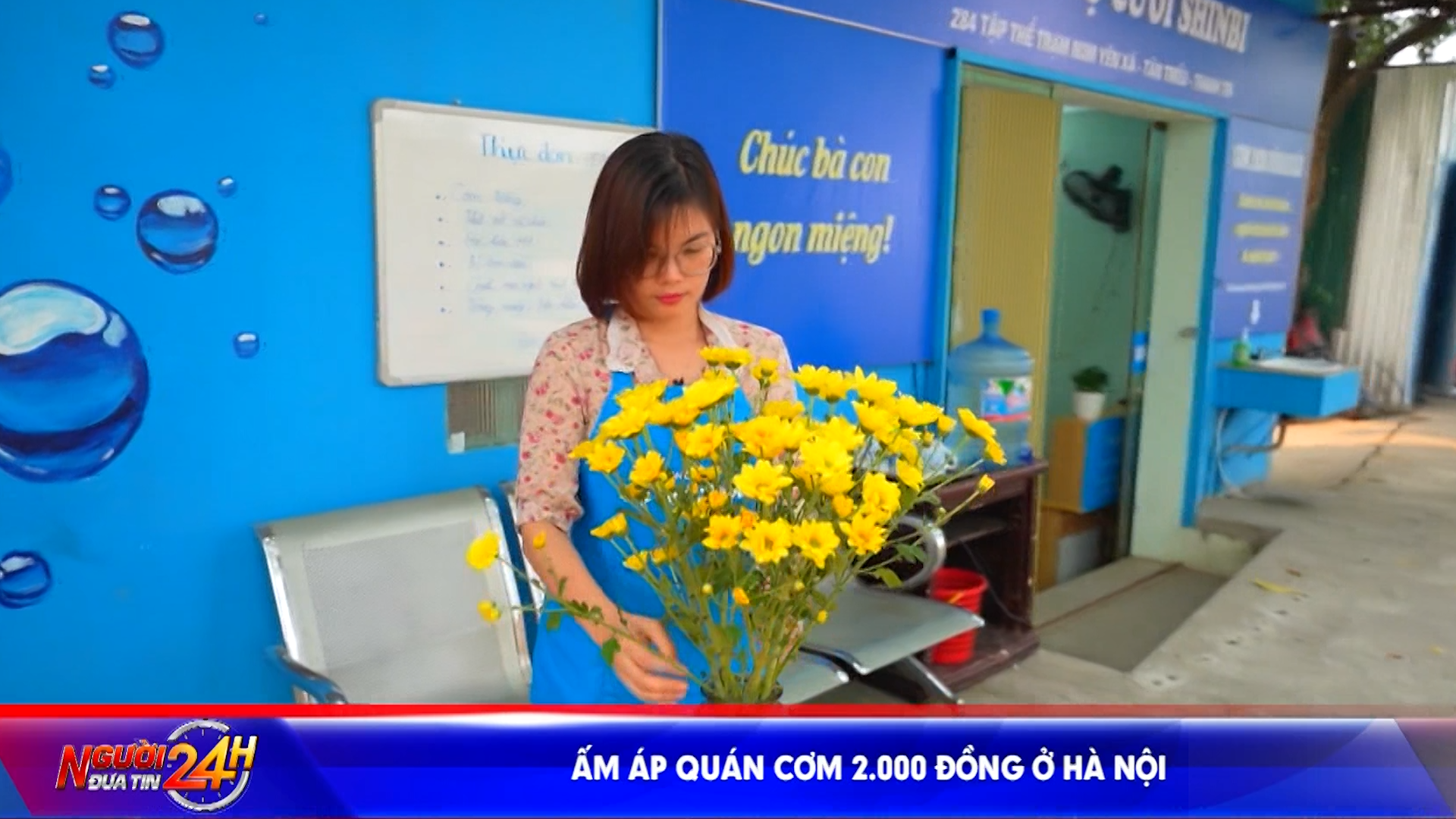 Ấm áp quán cơm 2.000 đồng ở Hà Nội