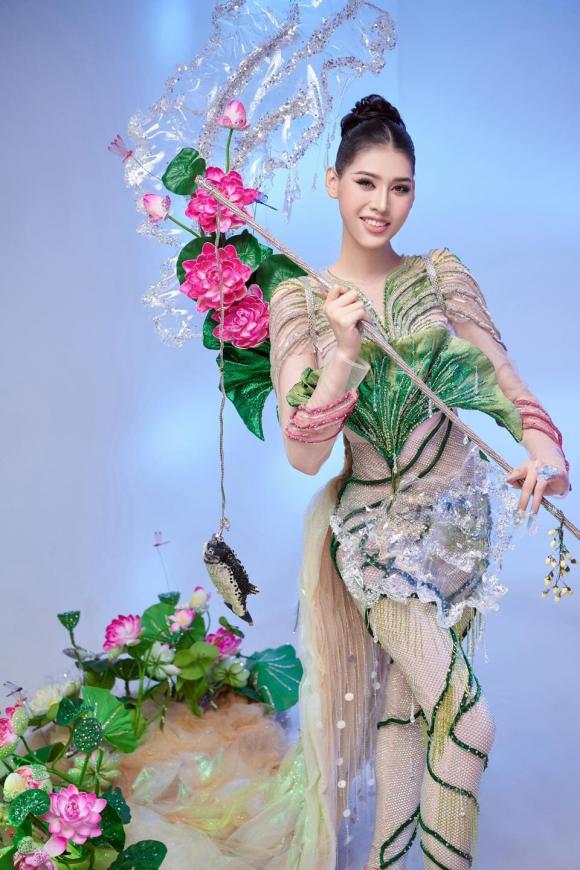 Nguyễn Hà Dịu Thảo gặp sự cố ở phần thi trang phục dân tộc tại Miss International Queen