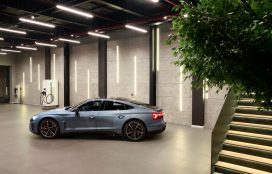 Nhanh nhạy, cân xứng và hoàn thiện tỉ mỉ, RS e-tron GT – mẫu xe điện hàng đầu của Audi đã có mặt tại Việt Nam￼