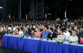 BIỂN NGƯỜI TẠI HẠ LONG TRONG ĐÊM MISS WORLD 2026, QUẢNG NINH MỞ ĐẦU HÀNH TRÌNH SẮC ĐẸP THẾ GIỚI