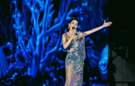 “NỮ HOÀNG PHÒNG TRÀ” LỆ QUYÊN TRÌNH DIỄN LIÊN TIẾP 2 CA KHÚC TRƯỚC DÀN NGƯỜI ĐẸP MISS WORLD